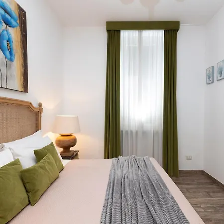Apartman San Francesco Ripa Róma